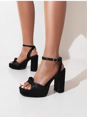Sun Gurg Chunky Heels